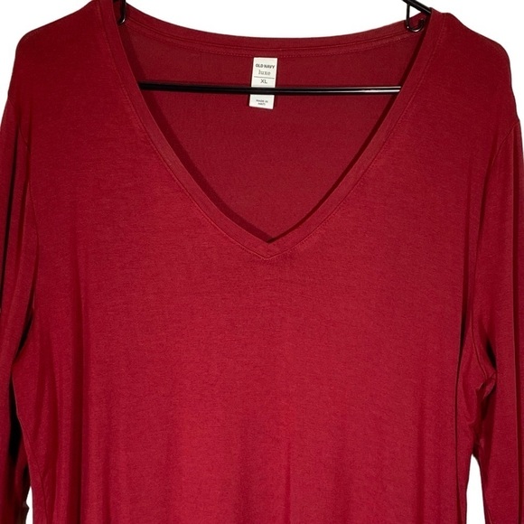 Old Navy Luxe women's XL red cranberry long sleeve v-neck silky soft t-shirt tee - Picture 2 of 7